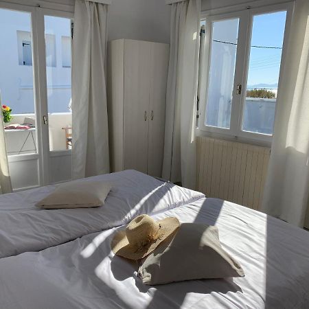 Studio Apartment Violetta At Livadia Beach Parikia  Exterior photo